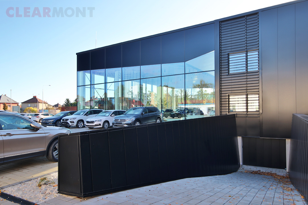 Lehké obvodové pláště