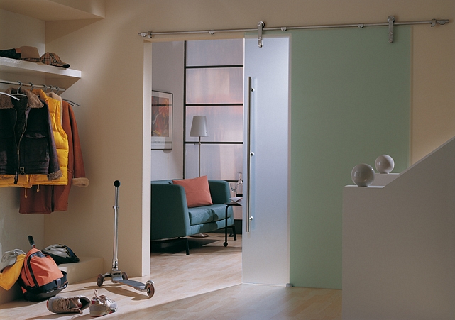 Manet Compact a Concept